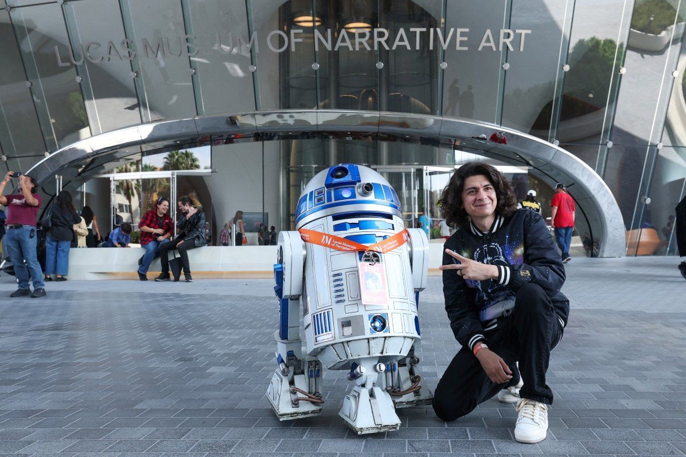 'Star Wars' fans and art lovers line up for new Lucas museum