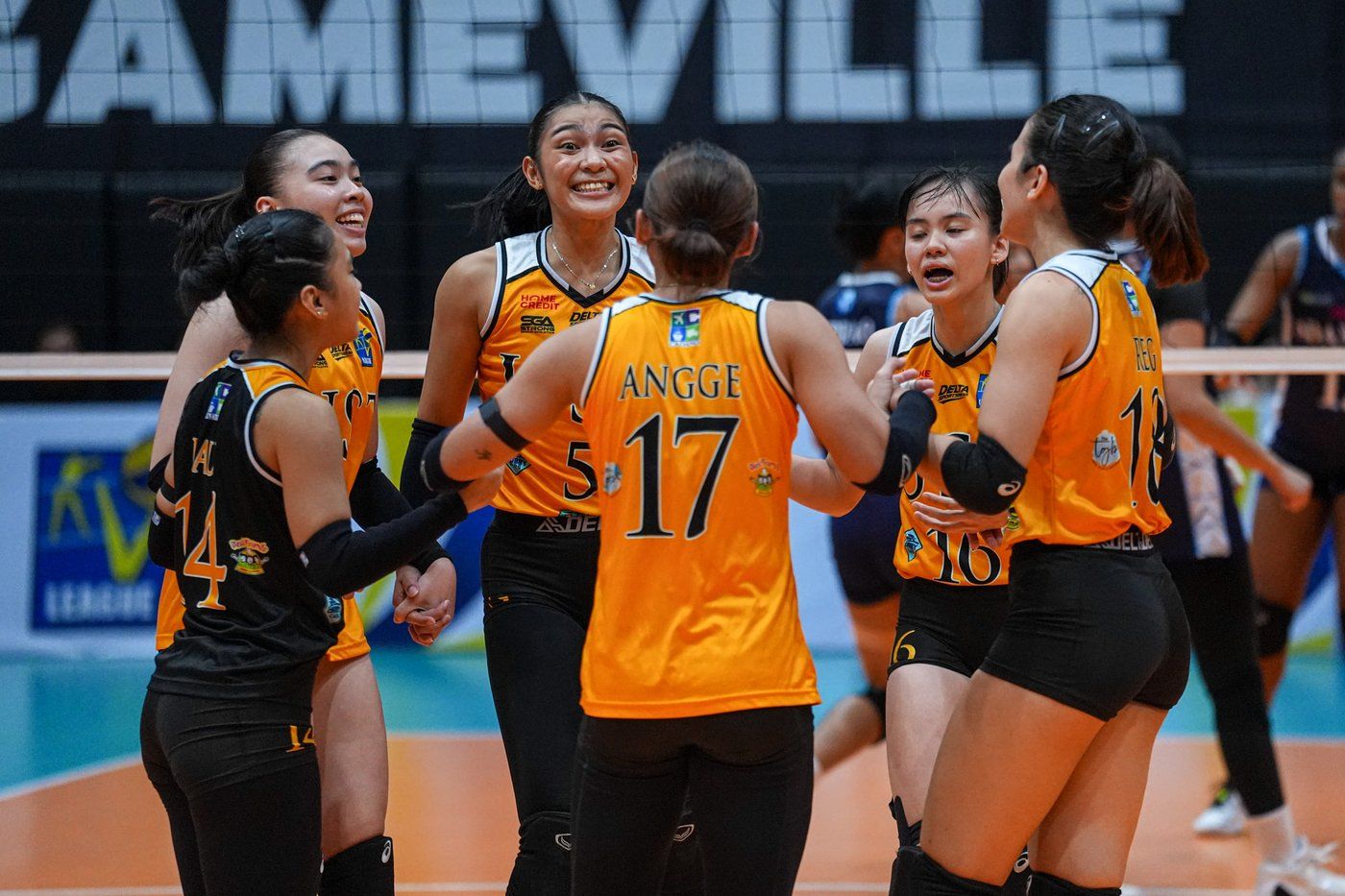 Volleyball: 5 teams vie for 2 remaining V-League semis spots