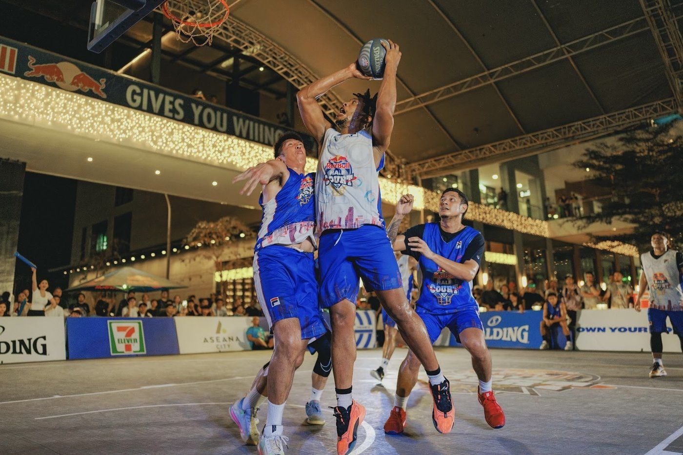 Champions from 13 countries vie for supremacy in Red Bull Half Court World Finals