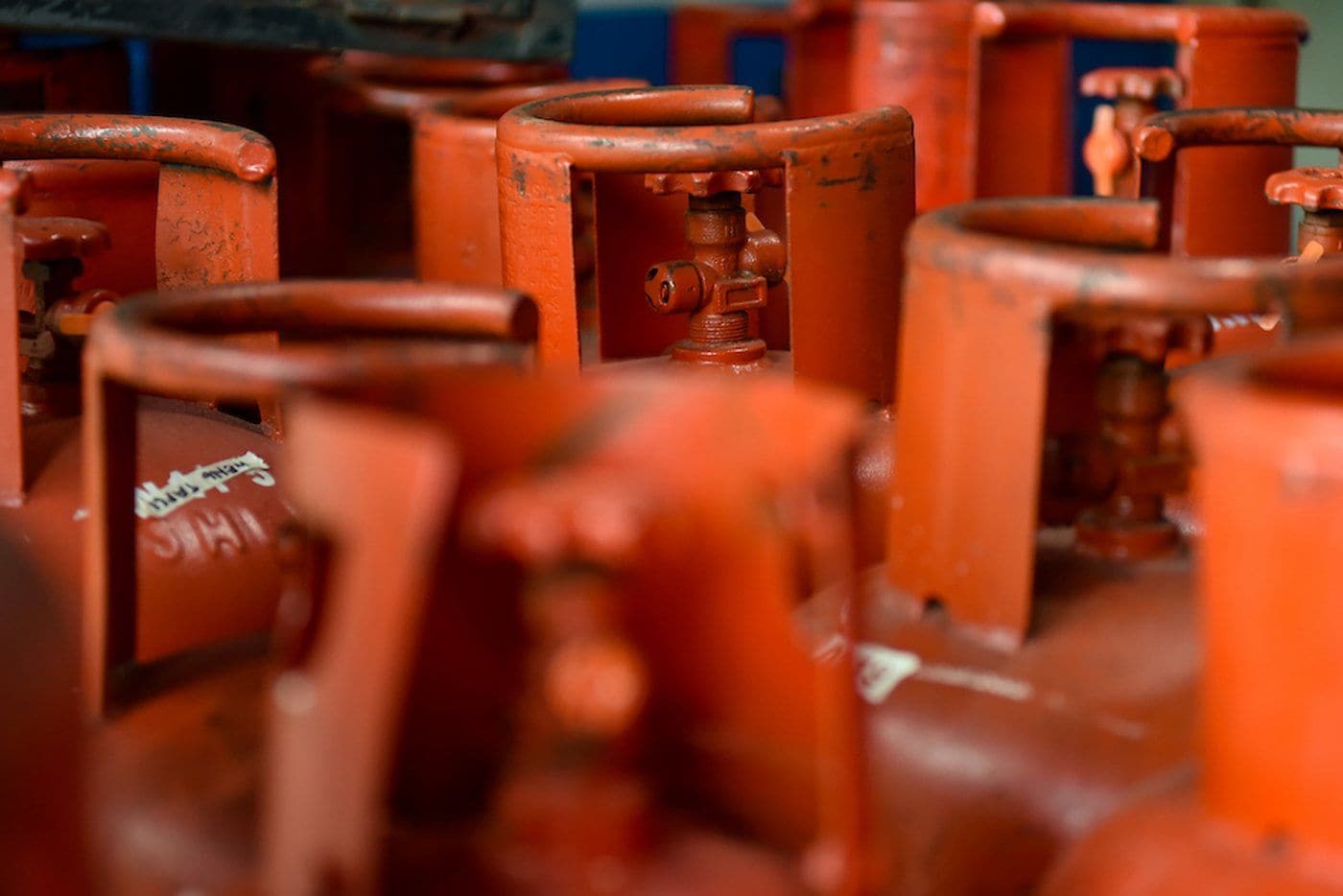 Marcos suspends excise tax on LPG, kerosene