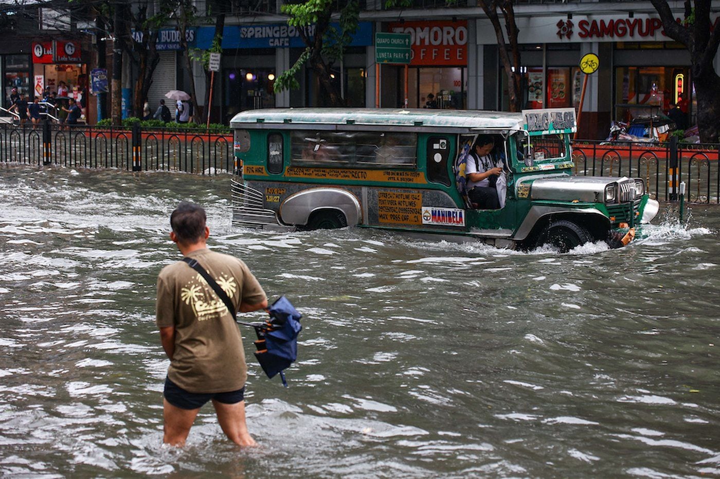DOH exec sounds alarm over 'significant increase' of leptospirosis cases