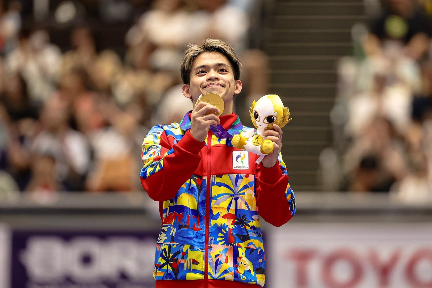 Carlos Yulo rules men's floor exercise, delivers PH's first Asiad gold